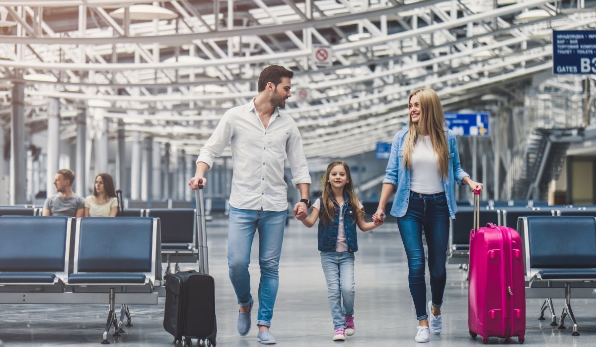Airport Etiquette 101: Fifteen Valuable Tips From a Seasoned Family Traveler