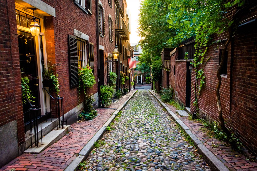 Cheap Things to Do in Boston: Explore Beacon Hill